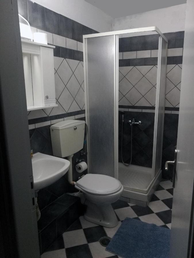 Alexander Rooms & Apartments 이구메니차 외부 사진